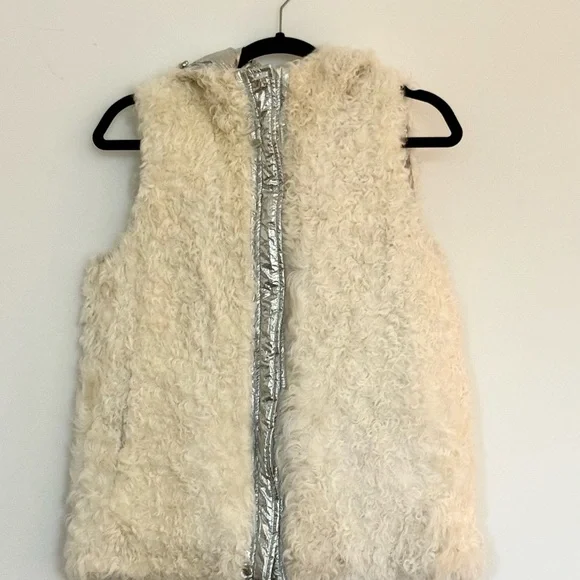 Vest - Picture 3 of 6